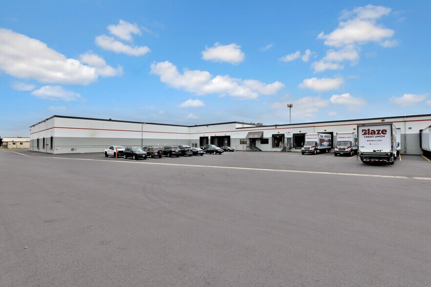 5320-5400 Main St NE, Fridley, MN à louer - Photo de l’immeuble – Image 3 sur 21