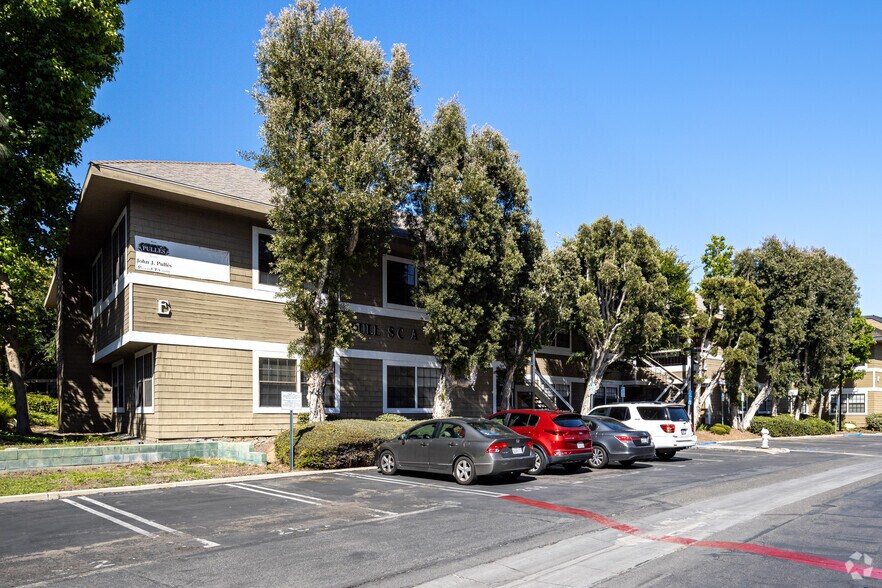 2900 Bristol St, Costa Mesa, CA à vendre - Photo principale – Image 1 sur 68