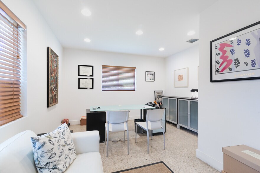 500 SW 3rd Ave, Fort Lauderdale, FL à louer - Photo intérieure – Image 2 sur 38