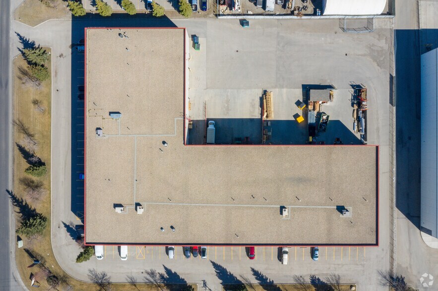 4919-6230 61 Av SE, Calgary, AB à louer - Aérien – Image 3 sur 4