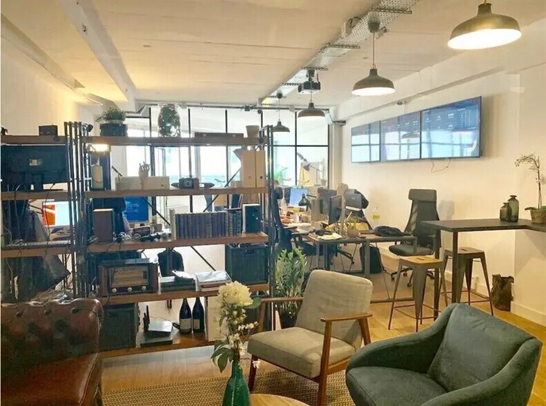 Bureau dans Paris à louer - Photo de l’immeuble – Image 2 sur 4