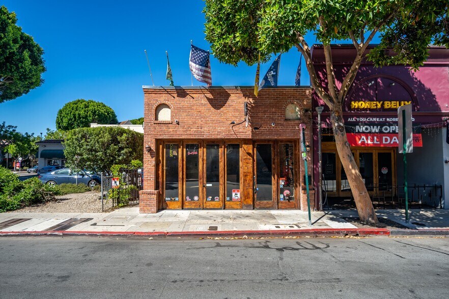 1131 Broad St, San Luis Obispo, CA à vendre - Photo de l’immeuble – Image 2 sur 32