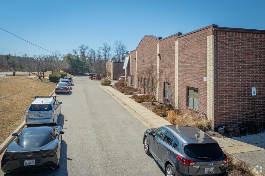 1514 Jabez Run, Millersville, MD à vendre - Photo de l’immeuble – Image 3 sur 10