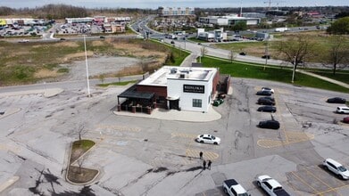 7555 Montrose Rd, Niagara Falls, ON à louer Photo intérieure– Image 2 sur 3