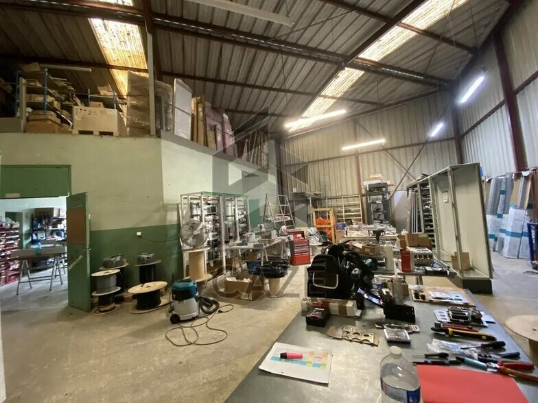 Local d'activités dans Beautiran à vendre - Photo intérieure – Image 2 sur 11