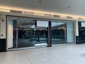 9301 Tampa Ave, Northridge, CA à louer Photo intérieure– Image 1 sur 1