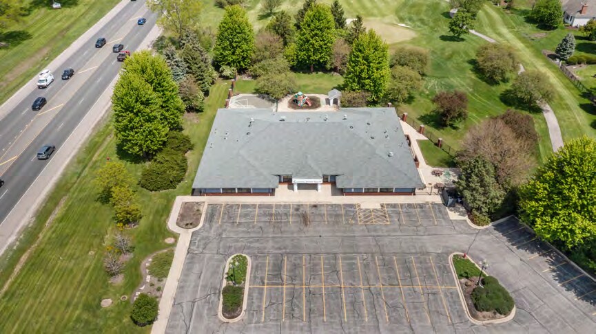 2323 Fargo Blvd, Geneva, IL à vendre - Photo de l’immeuble – Image 3 sur 10