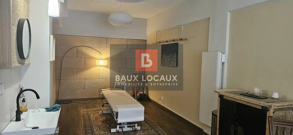 Local d'activités dans L'Isle-sur-la-Sorgue à vendre - Photo de l’immeuble – Image 1 sur 4