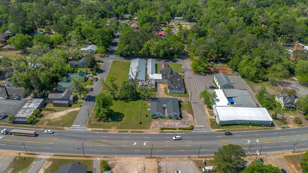 15 Earnest St, Quincy, FL à vendre - Photo de l’immeuble – Image 3 sur 24