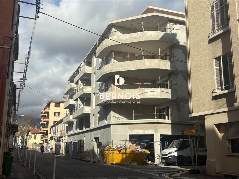Local commercial dans Toulon à vendre - Photo de l’immeuble – Image 1 sur 3