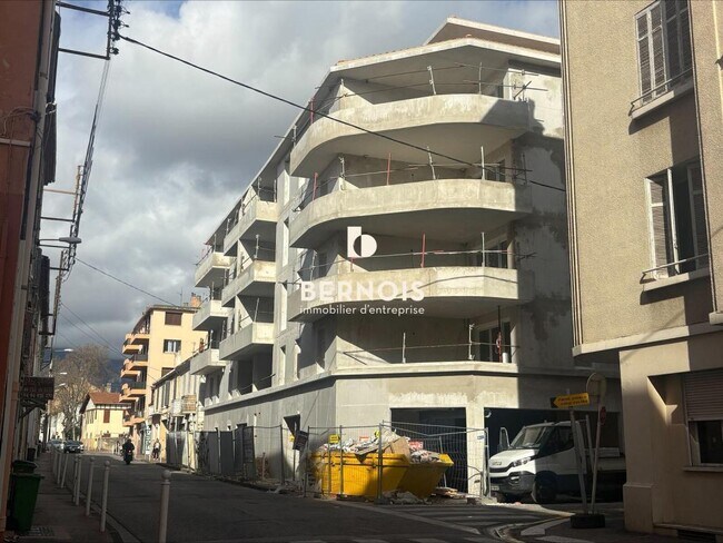 Plus de détails pour Local commercial à vendre