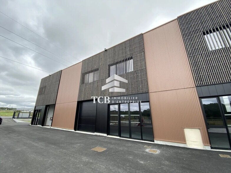 Local d’activités dans Le Bignon à louer - Photo de l’immeuble – Image 1 sur 10