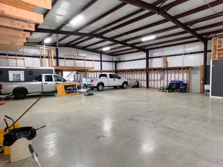 403 N Donation St, Tioga, TX à vendre - Photo de l’immeuble – Image 3 sur 15