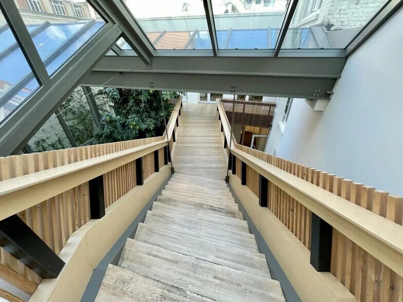 Bureau dans Lille à louer - Photo de l’immeuble – Image 2 sur 7