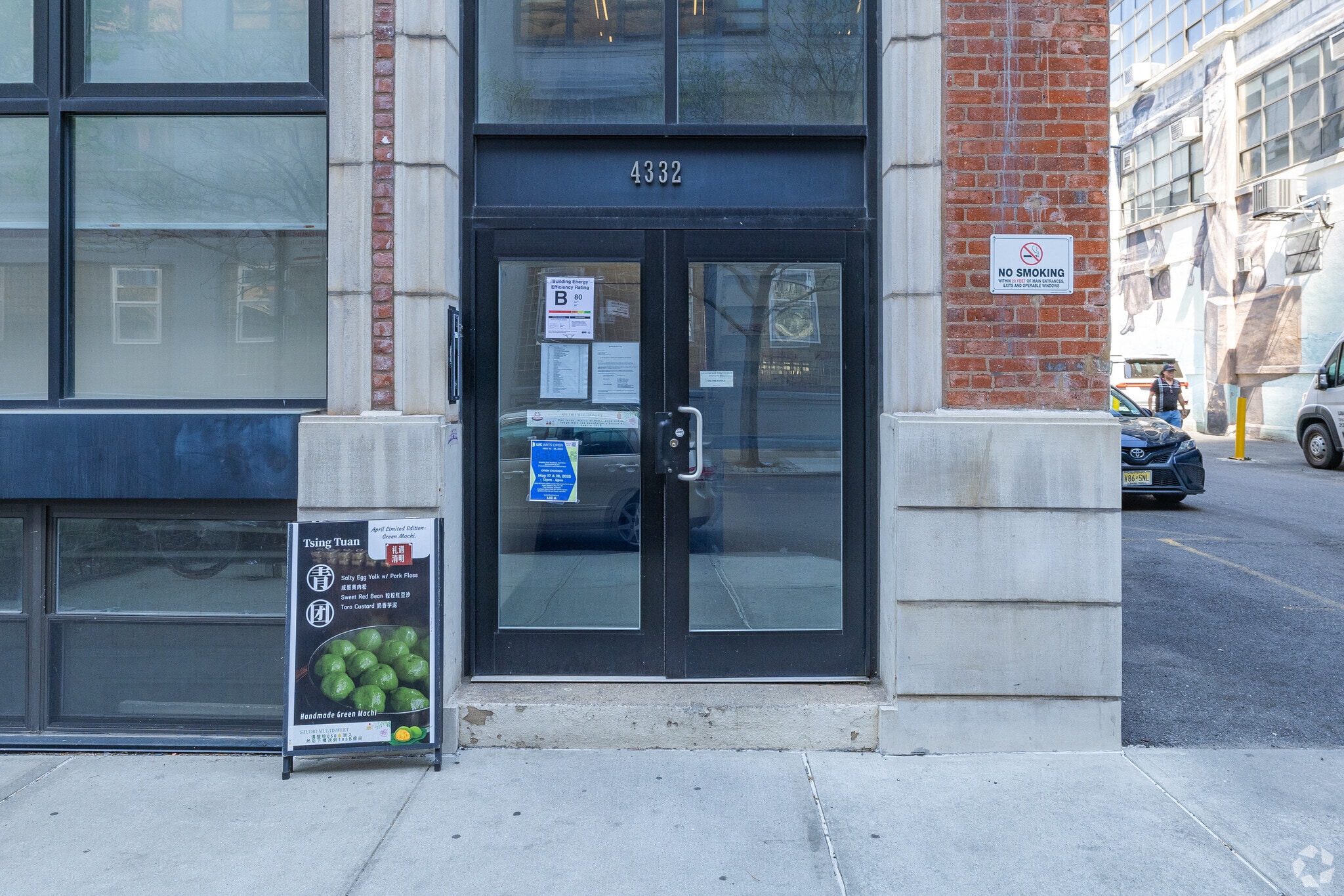 4332 22nd St, Long Island City, NY à louer Photo de l’immeuble– Image 1 sur 1