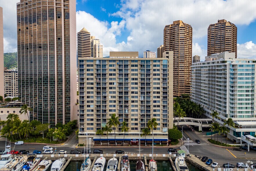 1765 Ala Moana Blvd, Honolulu, HI à louer - Photo de l’immeuble – Image 3 sur 5