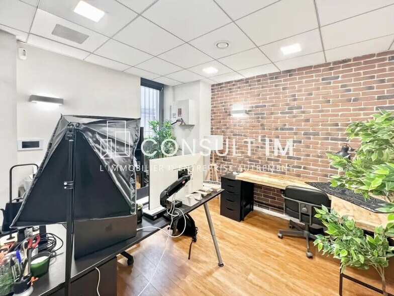 Bureau dans Paris à vendre - Photo de l’immeuble – Image 2 sur 9
