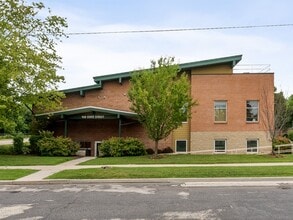 920 State St, Manitowoc, WI à louer Photo de l’immeuble– Image 2 sur 13