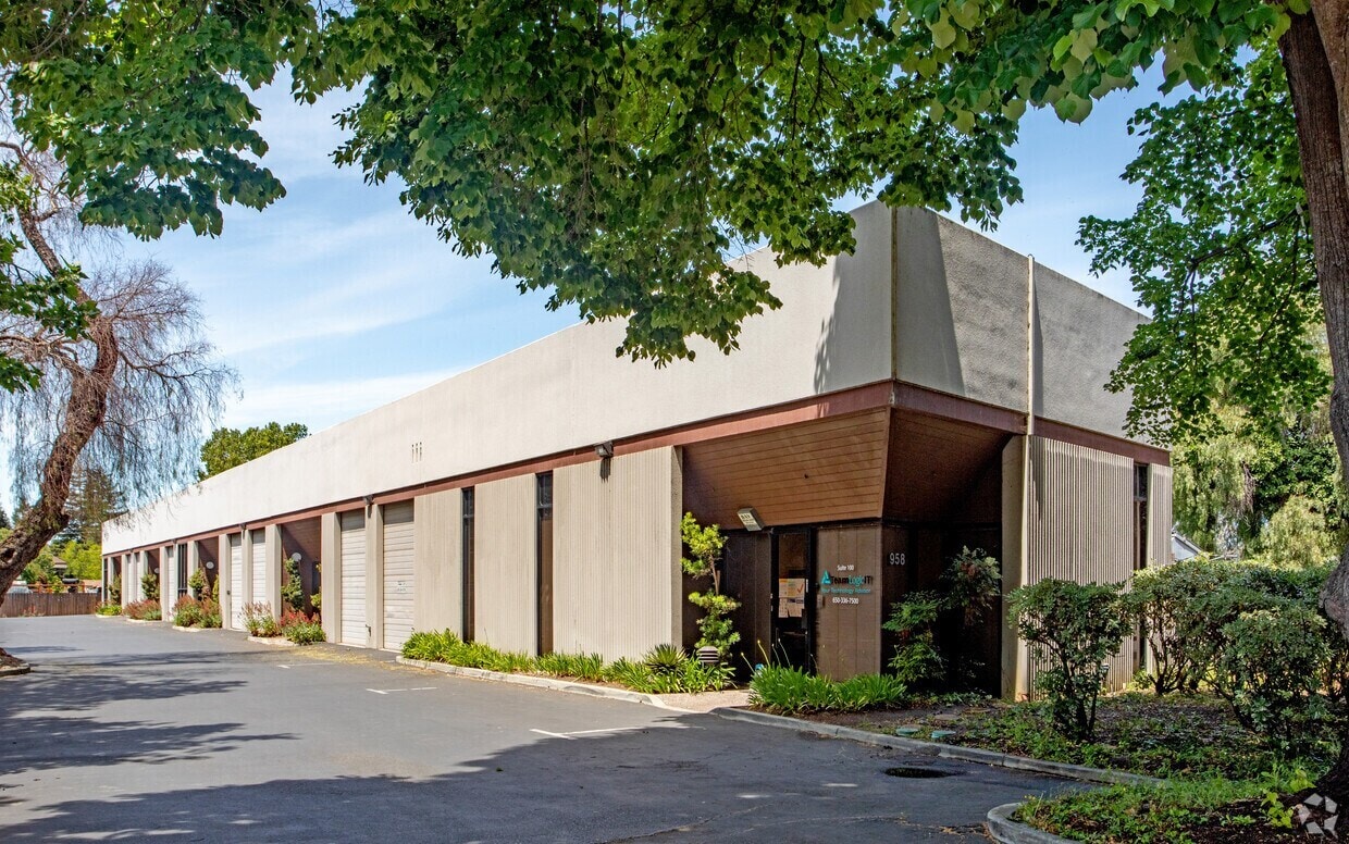 958 San Leandro Ave, Mountain View, CA à louer Photo intérieure– Image 1 sur 7