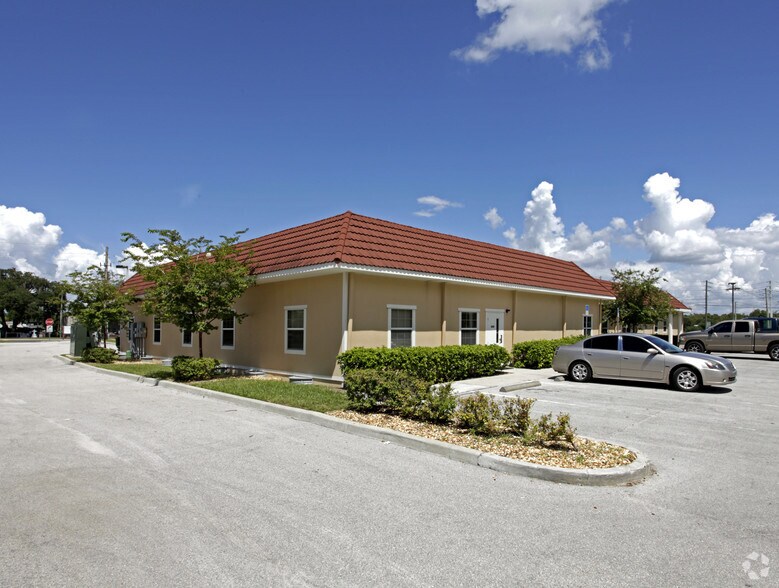401 E North Blvd, Leesburg, FL à louer - Photo de l’immeuble – Image 3 sur 23