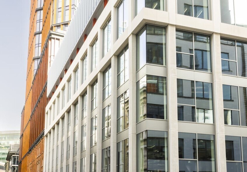 54 Wilson St, Londres à louer - Photo de l’immeuble – Image 1 sur 10