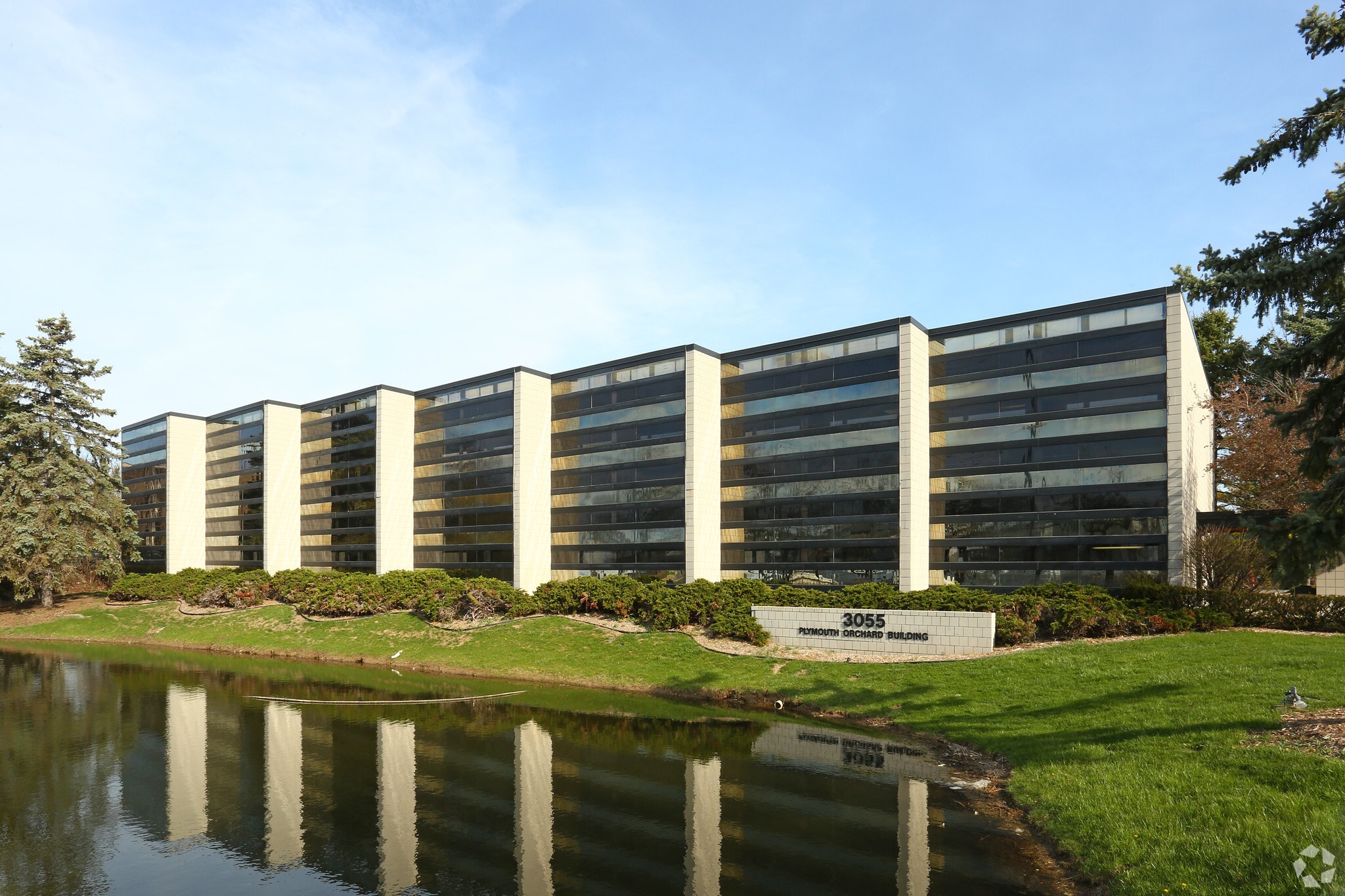 3055 Plymouth Rd, Ann Arbor, MI à louer Photo principale– Image 1 sur 38