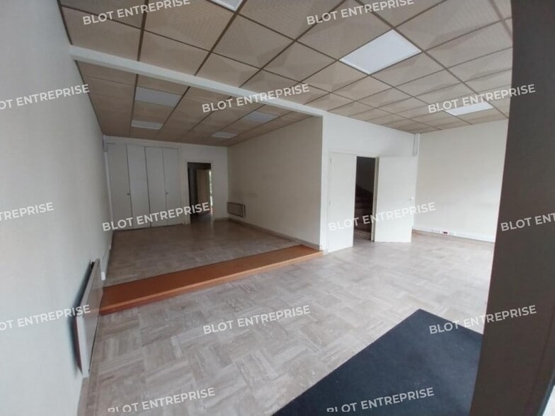 Bureau dans Pontivy à vendre - Photo de l’immeuble – Image 2 sur 6