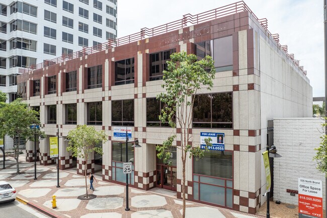 Plus de détails pour 525 N Brand Blvd, Glendale, CA - Bureau à louer