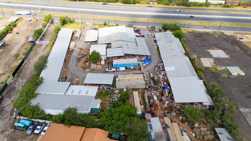 8221 San Dario, Laredo, TX à vendre - Photo de l’immeuble – Image 3 sur 4