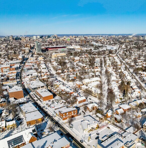 1235 Bank St, Ottawa, ON à vendre - Aérien – Image 3 sur 3