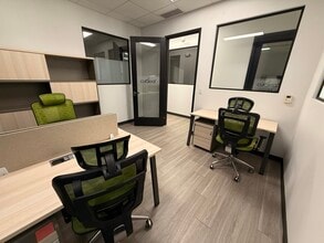 136 4th St N, Saint Petersburg, FL à louer Photo intérieure– Image 1 sur 3