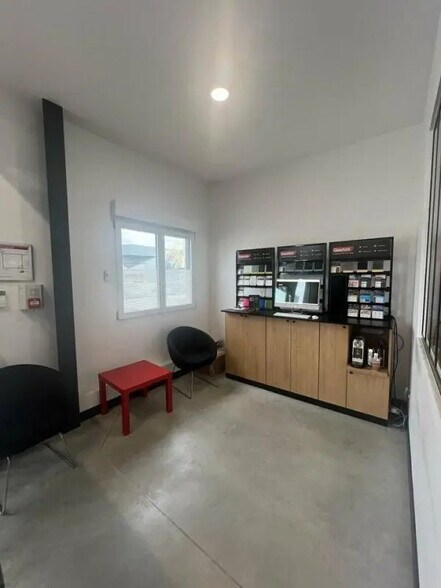 Local d’activités dans Toulouse à louer - Photo de l’immeuble – Image 3 sur 5