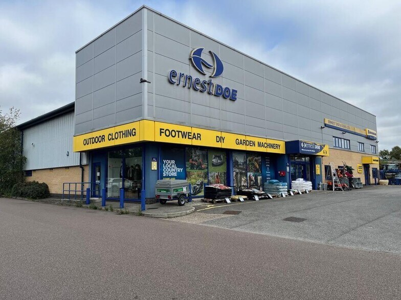 150 Rayne Rd, Braintree à louer - Photo de l’immeuble – Image 1 sur 22