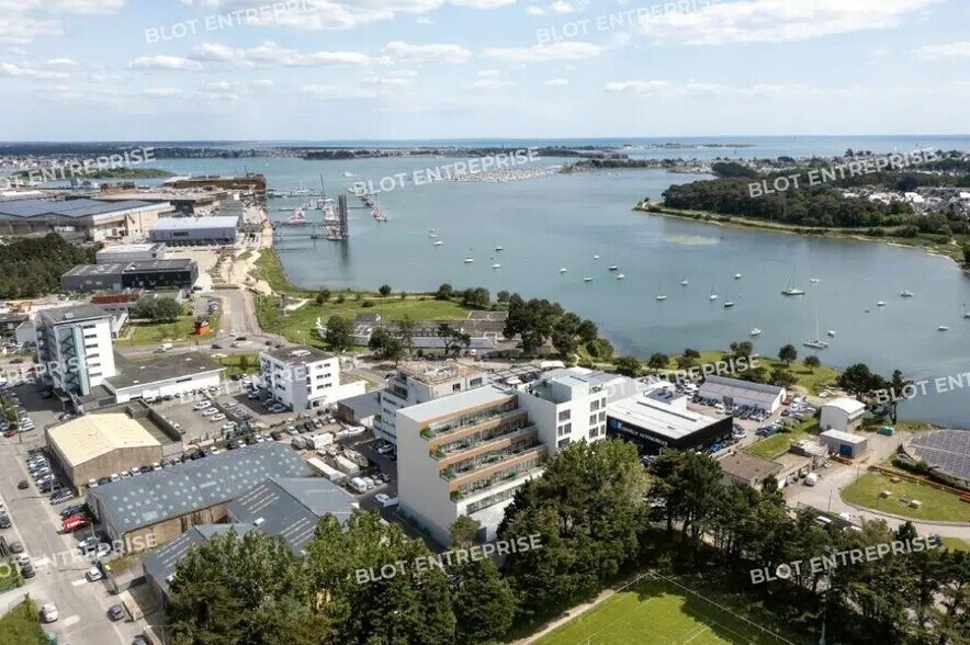 Bureau dans Lorient à vendre - Photo de l’immeuble – Image 2 sur 5