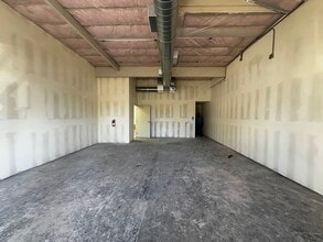 9713-9799 Baseline Rd, Rancho Cucamonga, CA à louer Photo intérieure– Image 1 sur 7