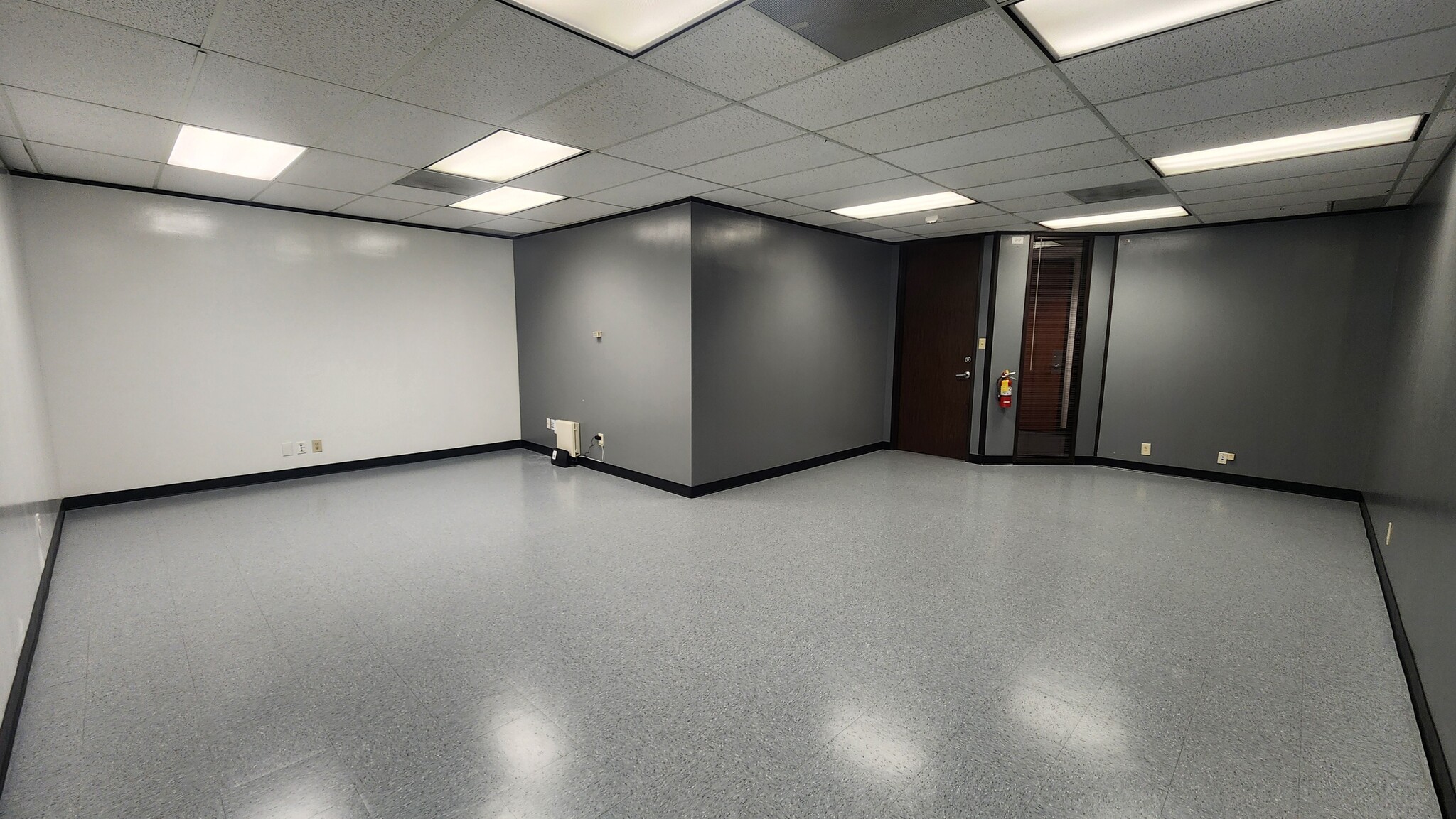 4545 Fuller Dr, Irving, TX à louer Photo intérieure– Image 1 sur 6