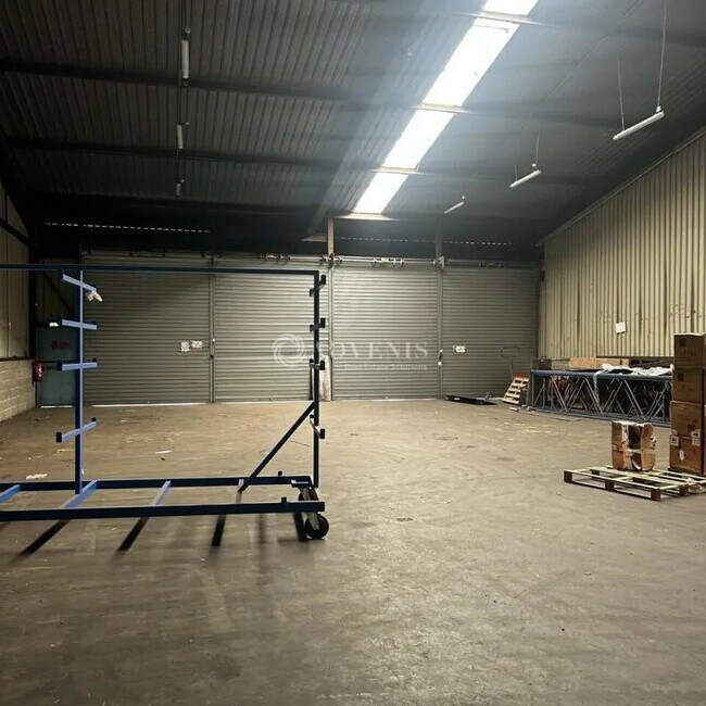 Plus de détails pour Industriel/Logistique à louer