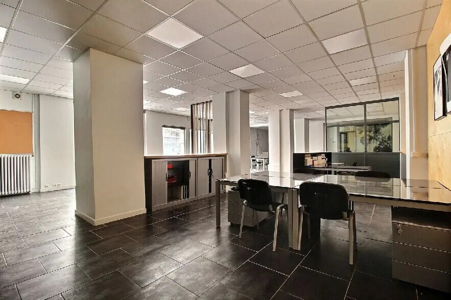 21 Rue Des Jeuneurs, Paris à vendre - Photo de l’immeuble – Image 3 sur 7