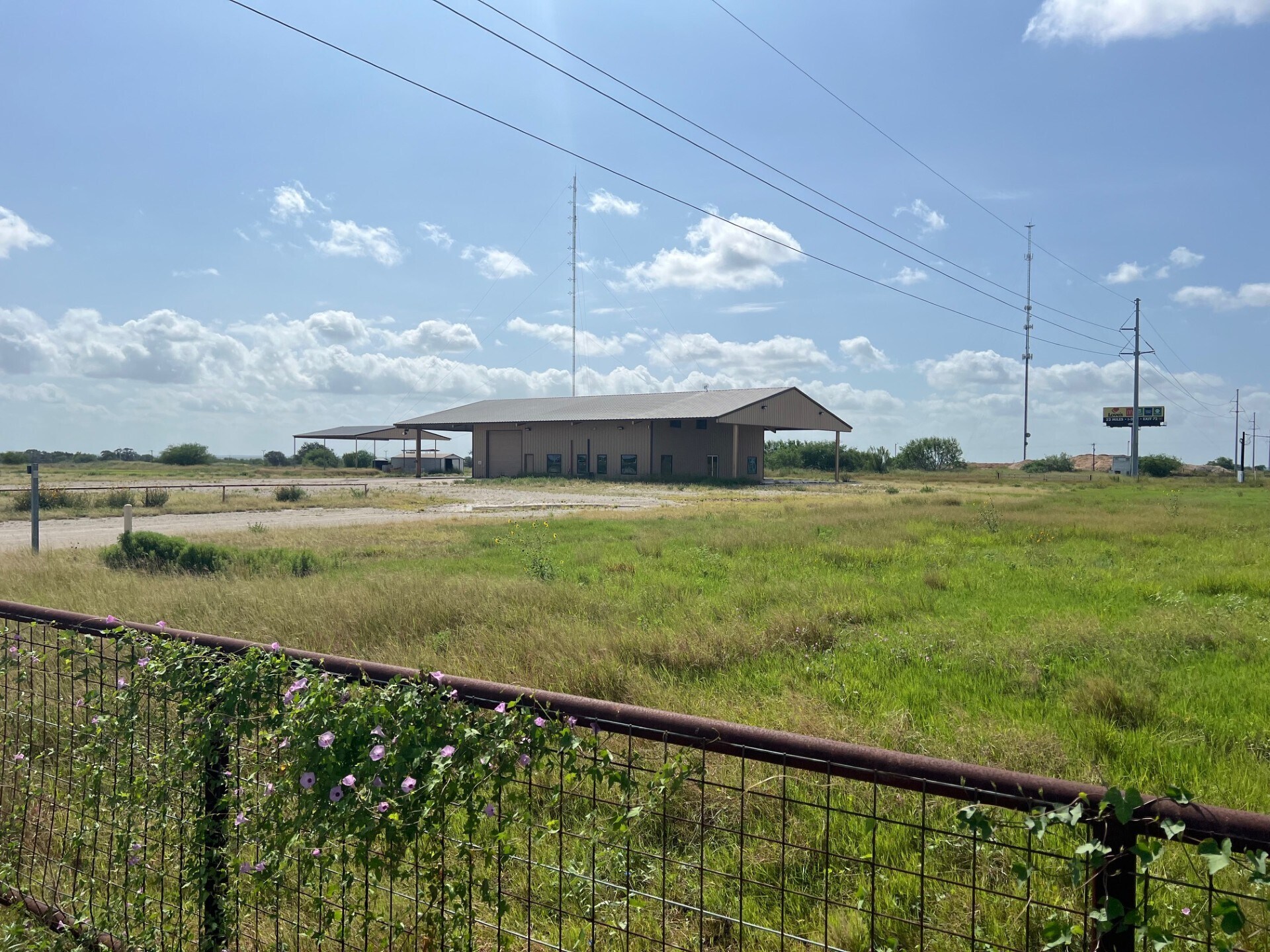 94600 I-37, Pleasanton, TX à louer Photo de l’immeuble– Image 1 sur 20