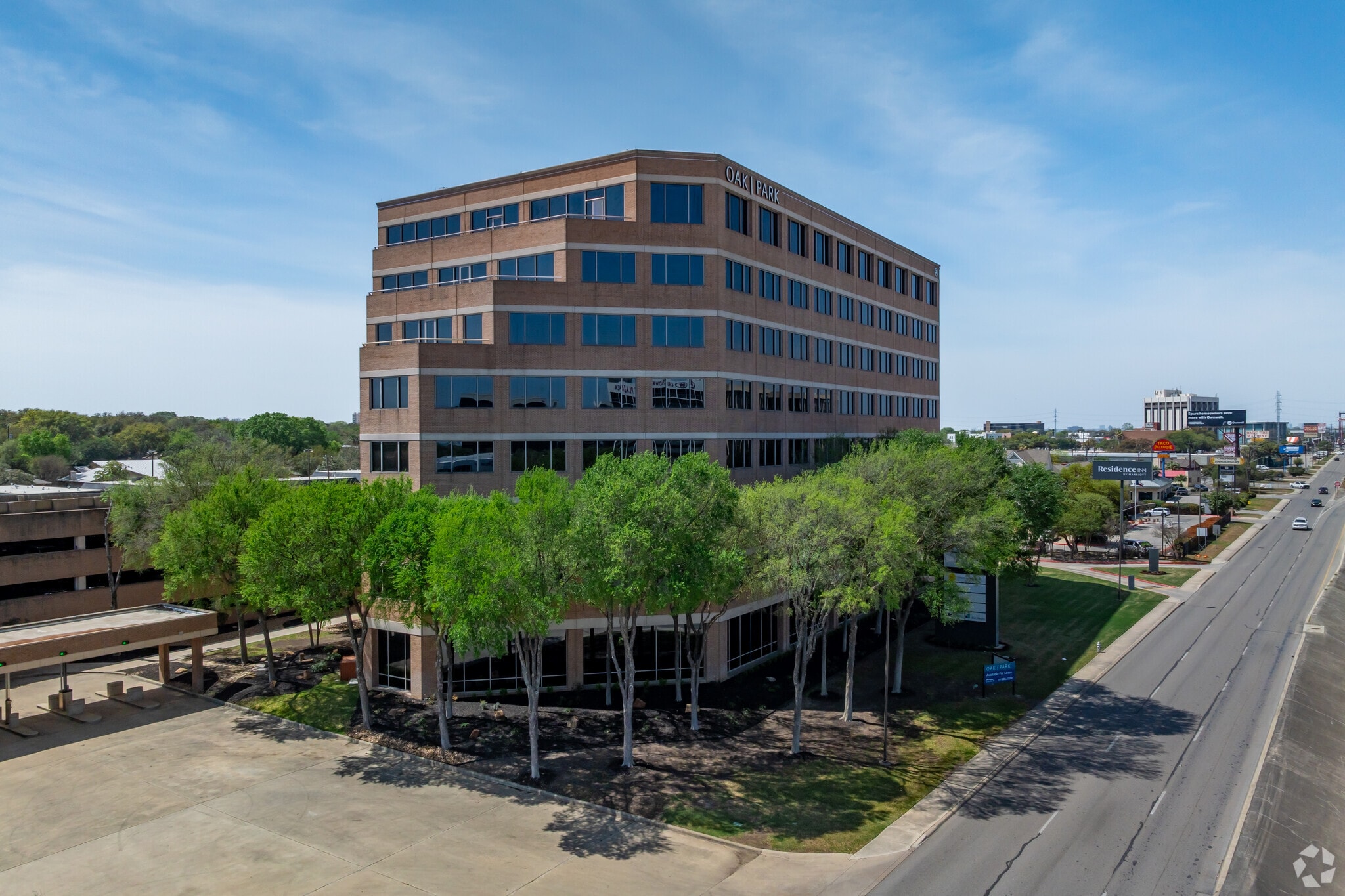 1020 NE Loop 410, San Antonio, TX à louer Photo principale– Image 1 sur 23