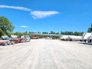 24300 Pacific Hwy S, Kent, WA à louer Photo de l’immeuble– Image 1 sur 3