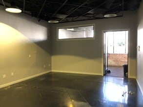 2107 Livingston St, Oakland, CA à louer Photo intérieure– Image 2 sur 4