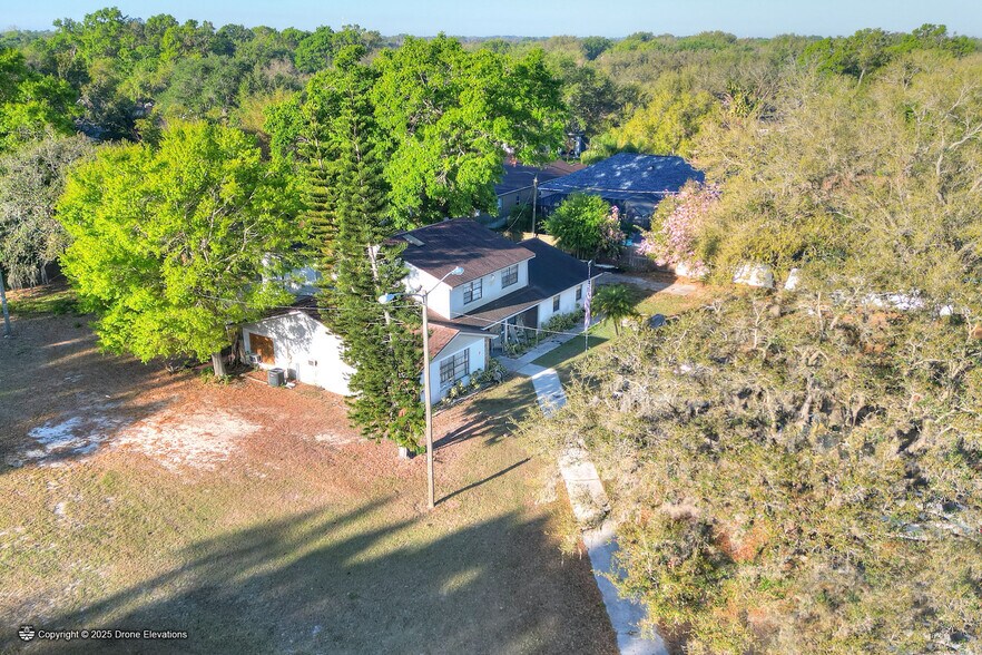 4207 E Lumsden Rd, Valrico, FL à vendre - Photo de l’immeuble – Image 2 sur 10