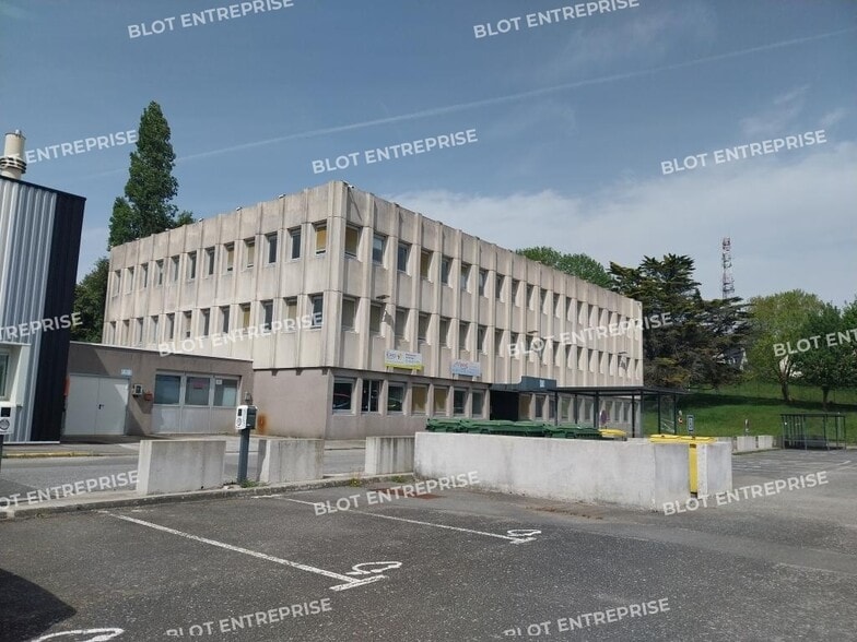 Bureau dans Quimper à vendre - Photo de l’immeuble – Image 3 sur 9