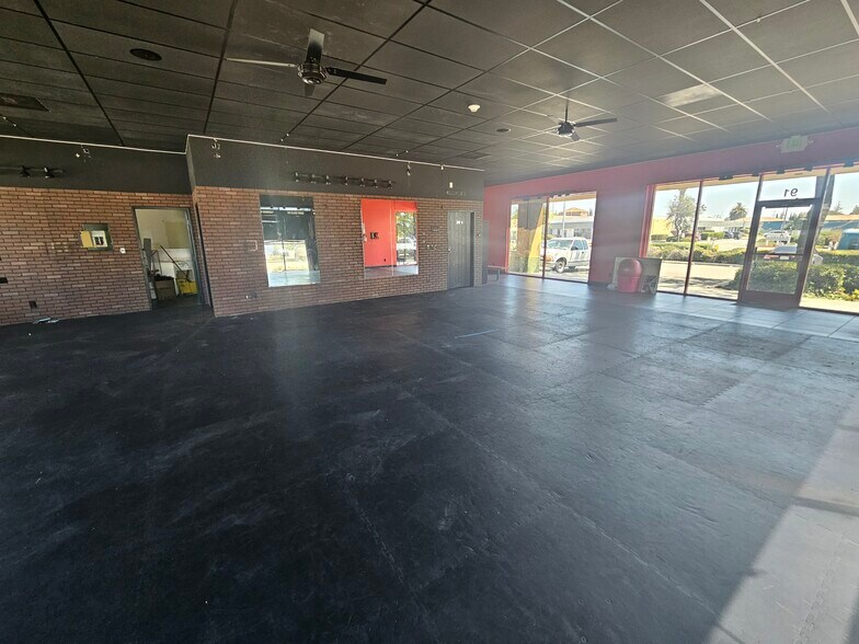 49-91 Dempsey Rd, Milpitas, CA à louer - Photo de l’immeuble – Image 2 sur 12