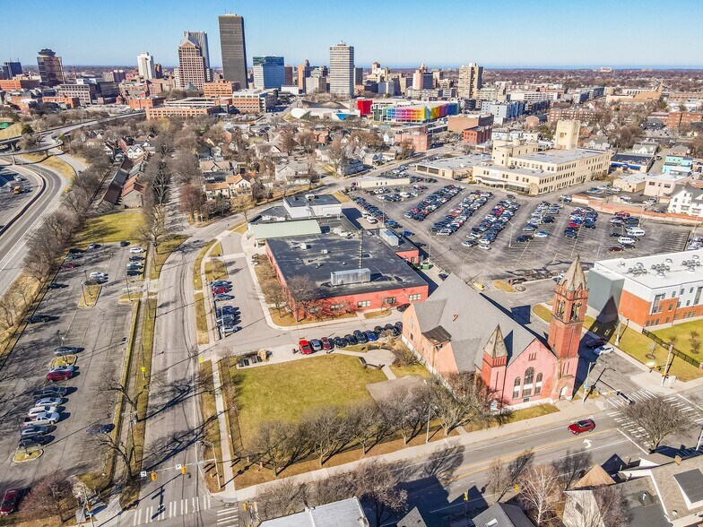 159 Alexander St, Rochester, NY à vendre - Photo de l’immeuble – Image 2 sur 24