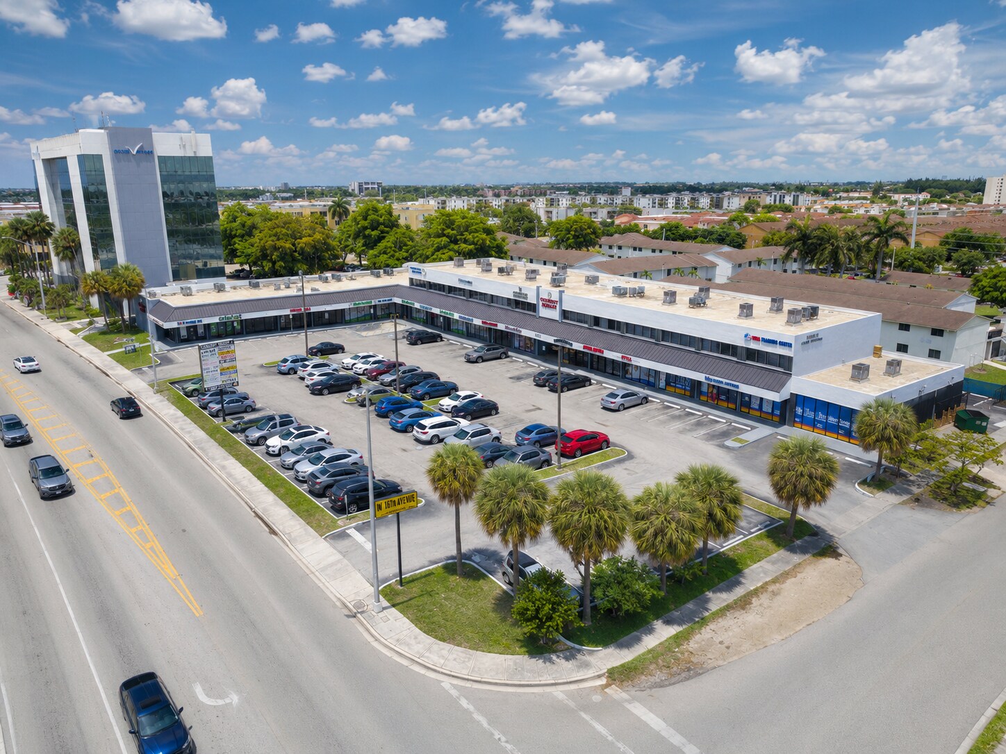 4355-4397 W 16th Ave, Hialeah, FL à louer Photo principale– Image 1 sur 10