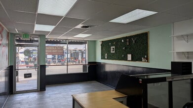 16525-16531 Bellflower Blvd, Bellflower, CA à louer Photo intérieure– Image 2 sur 11