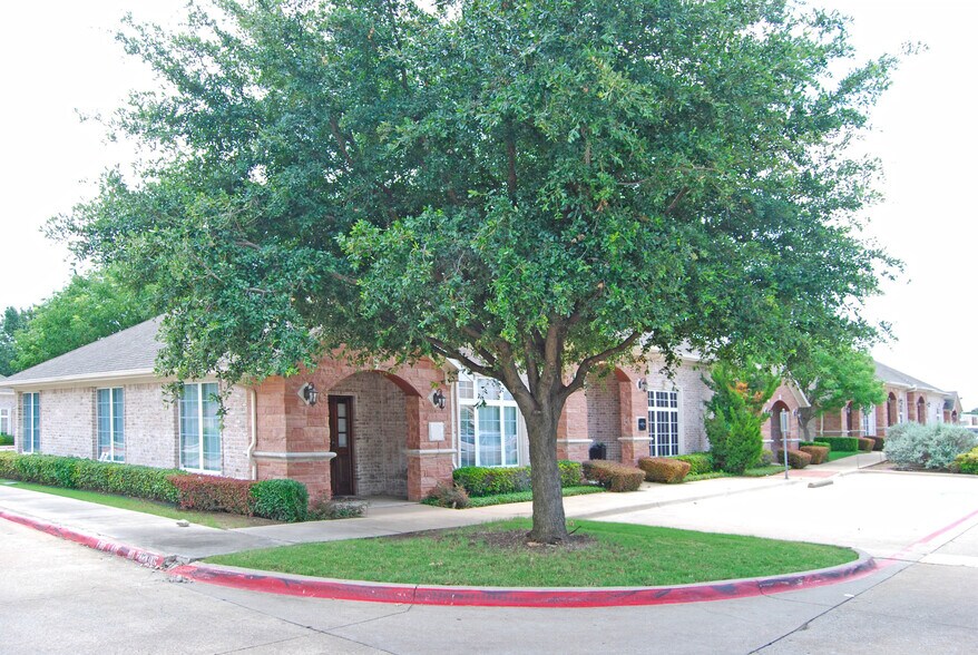 18170 Dallas Pky, Dallas, TX à louer - Photo de l’immeuble – Image 2 sur 10
