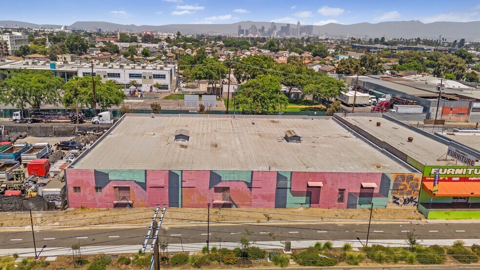 150-154 E 58th St, Los Angeles, CA à vendre - Photo de l’immeuble – Image 2 sur 10